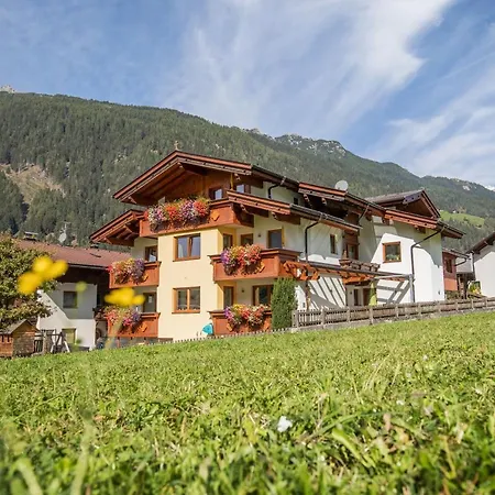 Apartment Haus Rosmarie Neustift im Stubaital